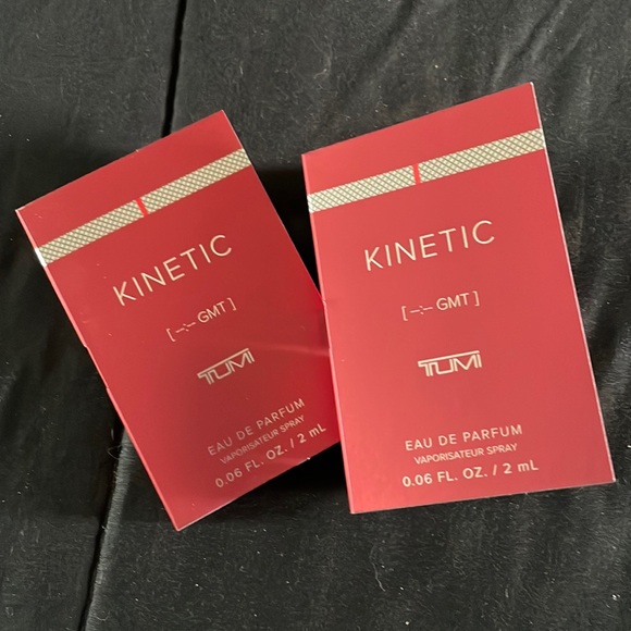 Tumi Other - ✨BUNDLE FREEBIE✨ Kinetic by Tumi